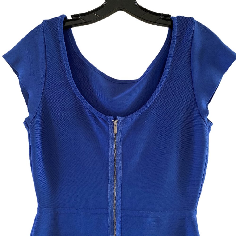 🌴 BCBGMaxAzaria Dress - Size Medium - Picture 10 of 14